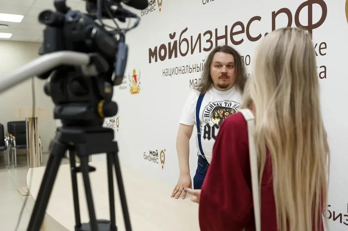 Генсек Партии прямой демократии Вячеслав Макаров на встрече с представителями департамента цифрового развития Воронежской области и IT-кластера, 2020 год. Фото: <a href="https://twitter.com/ppdemocracy/status/1293914728310255617/photo/1">Twitter</a>