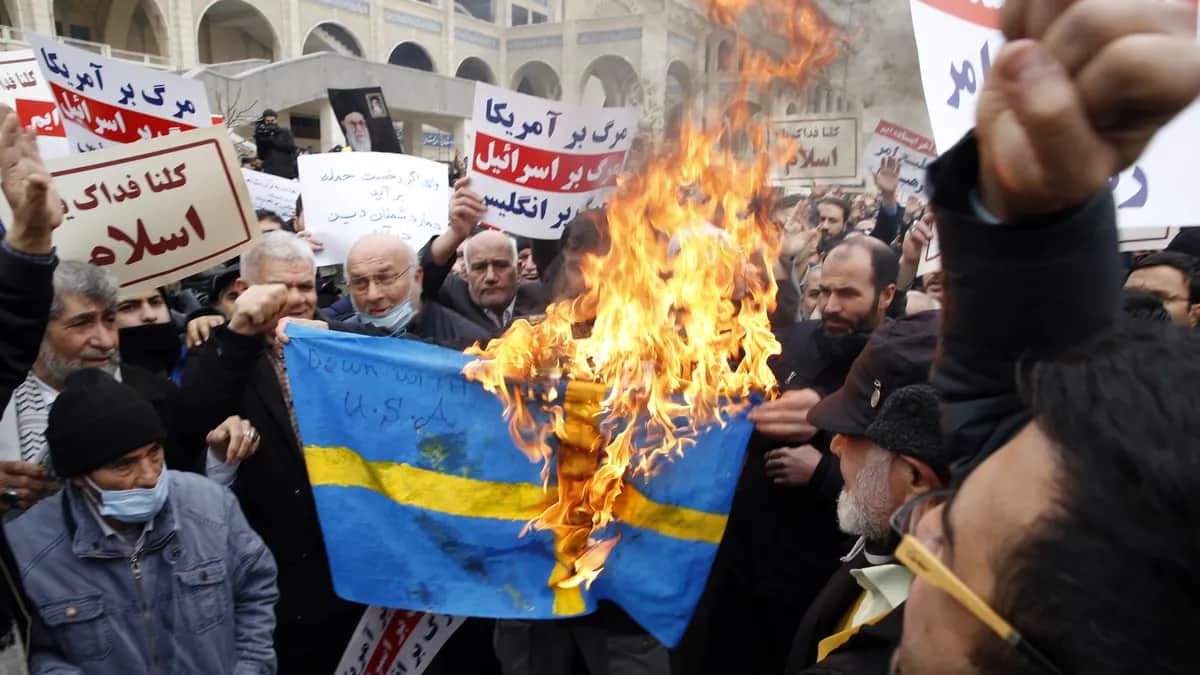 Iranians protest in Tehran following the burning of a Quran outside the Turkish embassy in Stockholm on 27 January 2023. Photo: EPA-EFE / ABEDIN TAHERKENAREH
