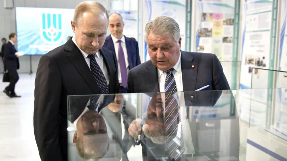 Vladimir Putin and Mikhail Kovalchuk, director of the Kurchatov Nuclear and Scientific Research Institute, in Moscow, April 2018. Photo: EPA-EFE/ALEKSEY NIKOLSKYI / SPUTNIK / KREMLIN POOL