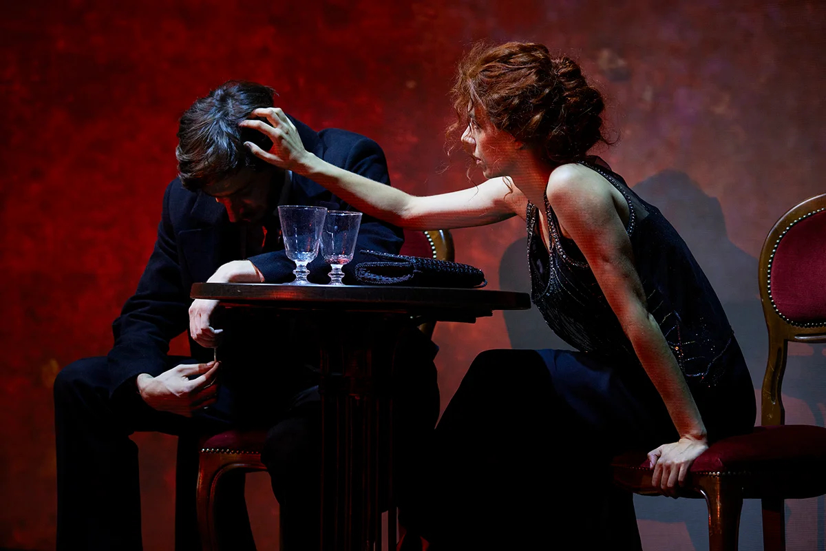 Сцена из спектакля «Волшебная гора». Фото: <a href="http://salzburgerfestspiele.at/" rel="noopener noreferrer" title="http://salzburgerfestspiele.at/">salzburgerfestspiele.at</a>
