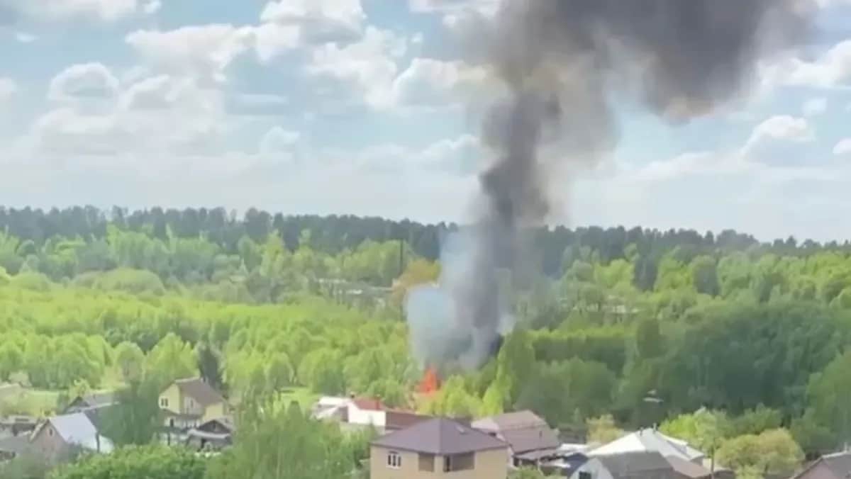 Место падения одного из вертолетов в Брянской области. Фото: соцсети