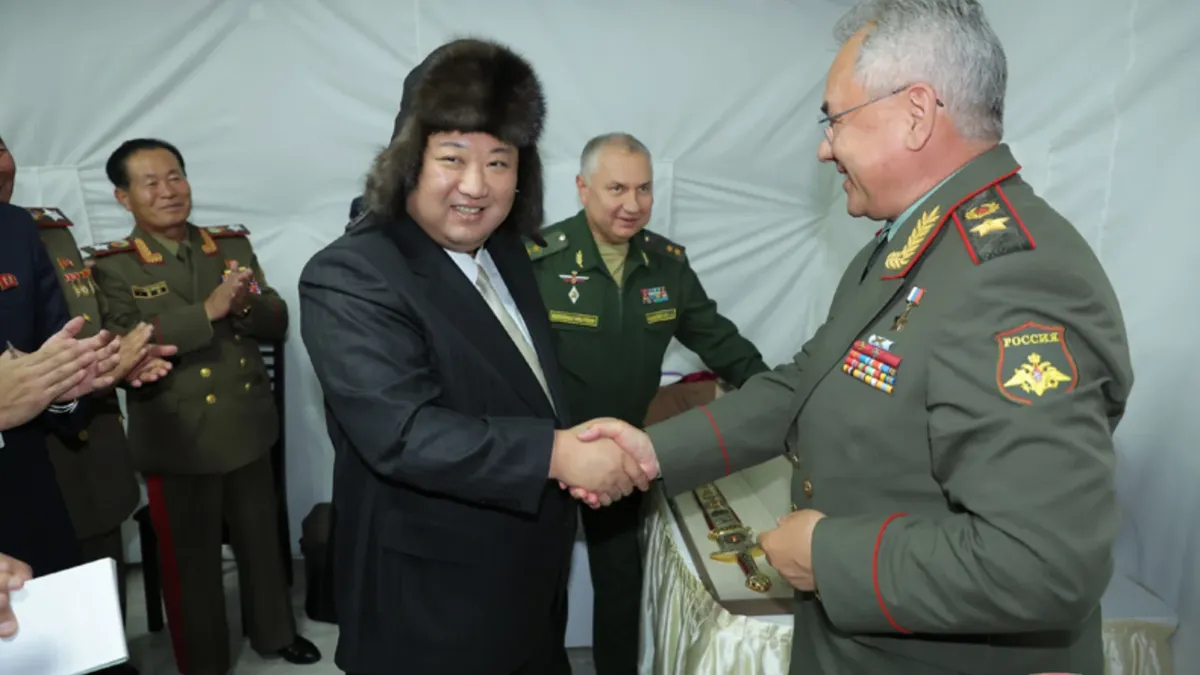 Визит Ким Чен Ына в Россию закончился. Его бронепоезд отправился в сторону КНДР