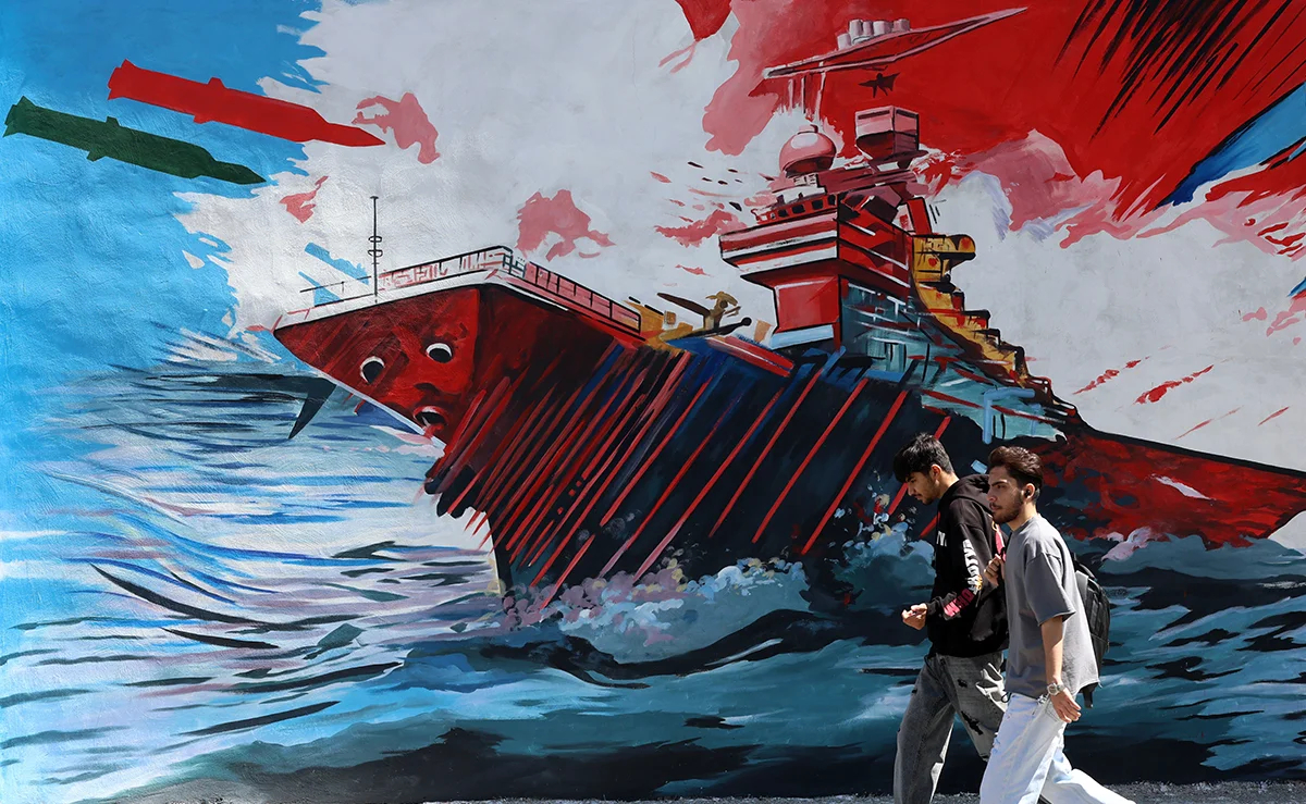 Антиамериканский мурал в Тегеране, Иран, 8 апреля 2026 года. Фото: Abedin Taherkenareh / EPA