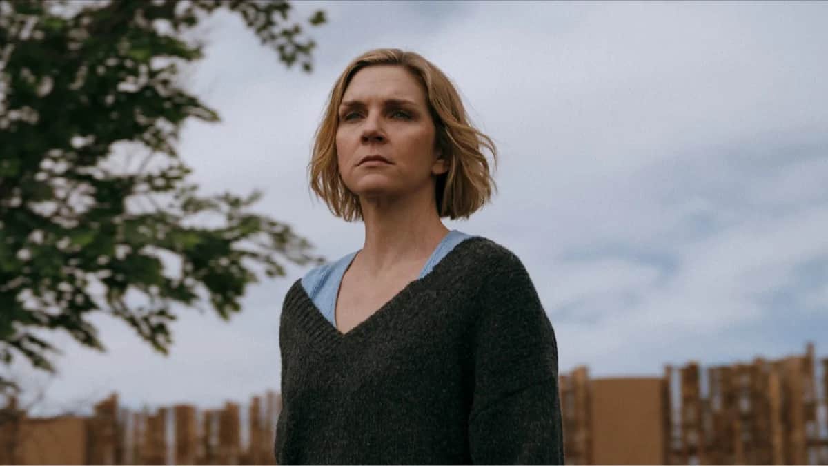 <span>Реа Сихорн, кадр из сериала «Pluribus». Источник: Apple TV</span>