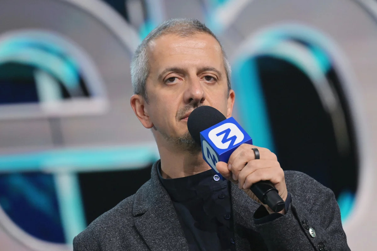 Константин Богомолов, режиссер и художественный руководитель Московского драматического театра на Малой Бронной на выставке-форуме «Россия», 6 ноября 2023 года. Фото: Евгений Биятов / РИА Новости / <a data-sk="tooltip_parent" data-stringify-link="http://russia.ru" href="http://russia.ru/" rel="noopener noreferrer" target="_blank">russia.ru</a>