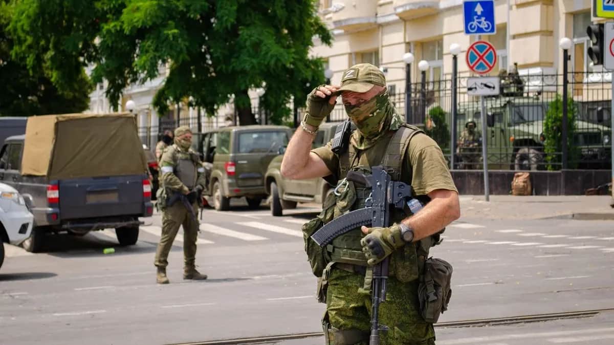 Бойцы ЧВК «Вагнера» в Ростове-на-Дону. Фото: «Новая газета Европа»