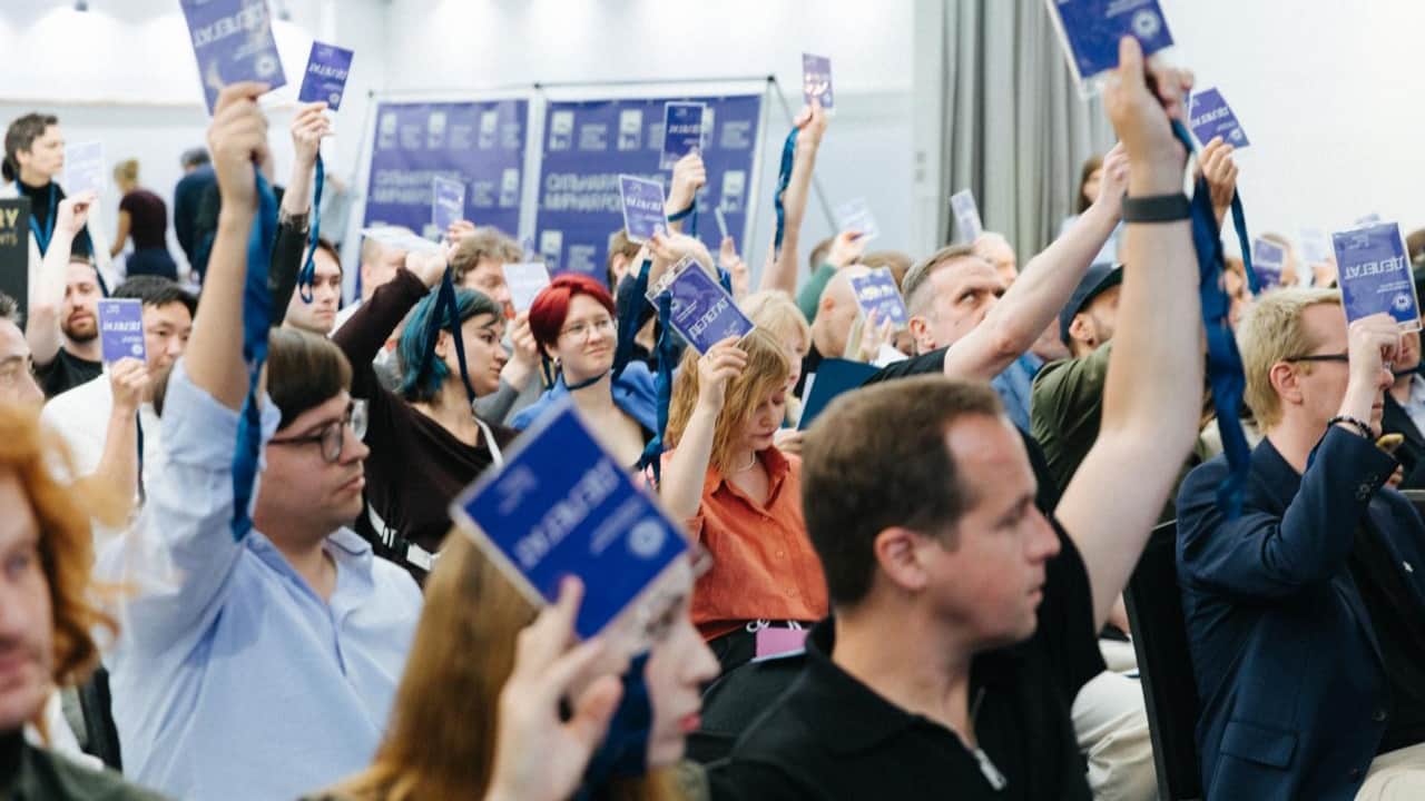 Delegates vote at the founding conference of Peaceful Russia in Berlin, Germany, on 12 June 2026. Photo: Telegram / yashin_russia