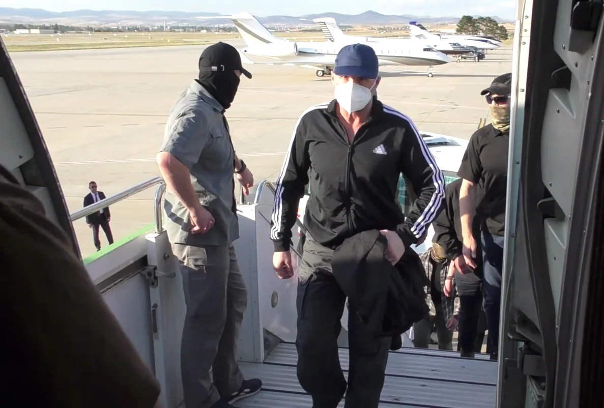 FSB agent and convicted hitman Vadim Krasikov boards the plane to Russia in Ankara, Turkey, 1 August 2024. Photo: FSB Public Relations Centre / RIA Novosti, TASS
