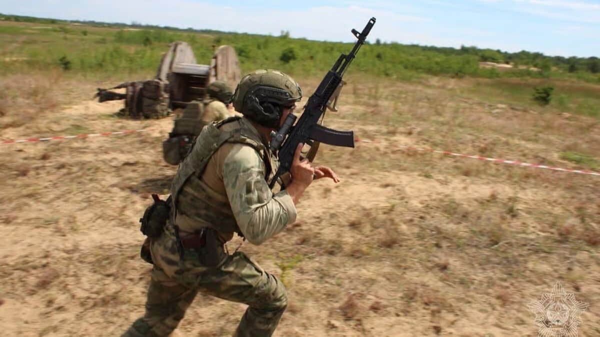 Belarus to form new air assault brigade on Ukrainian border