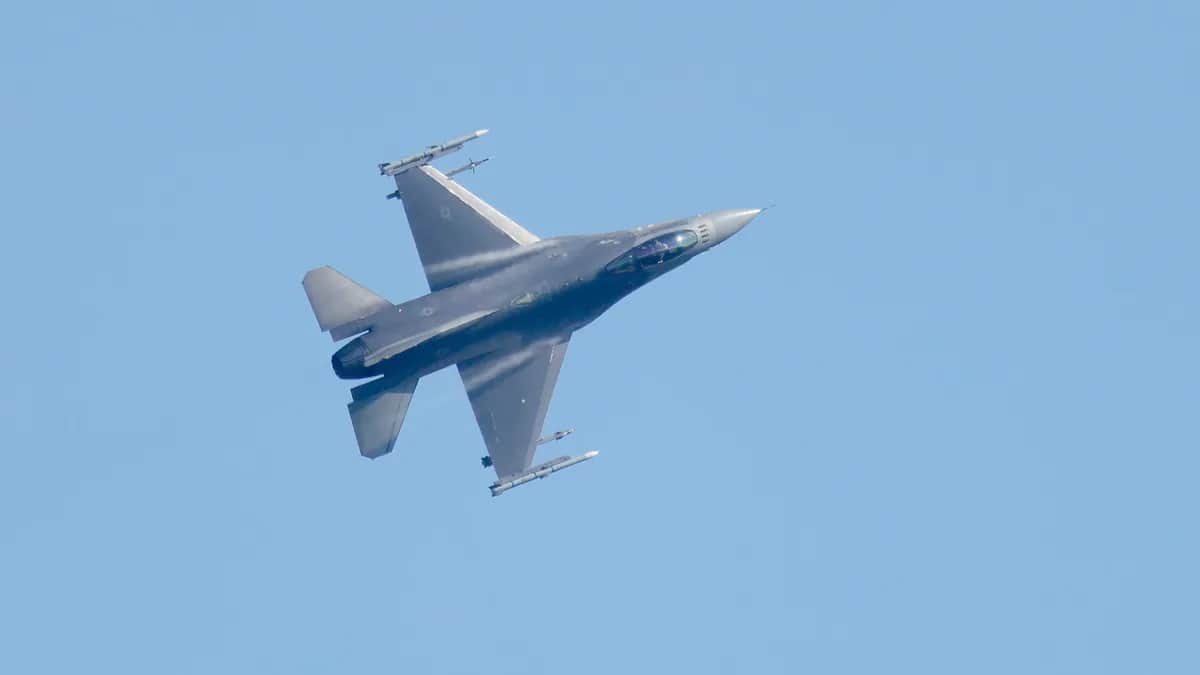 Американский&nbsp;многофункциональный&nbsp;лёгкий истребитель F-16. Фото: EPA-EFE / RONALD WITTEK