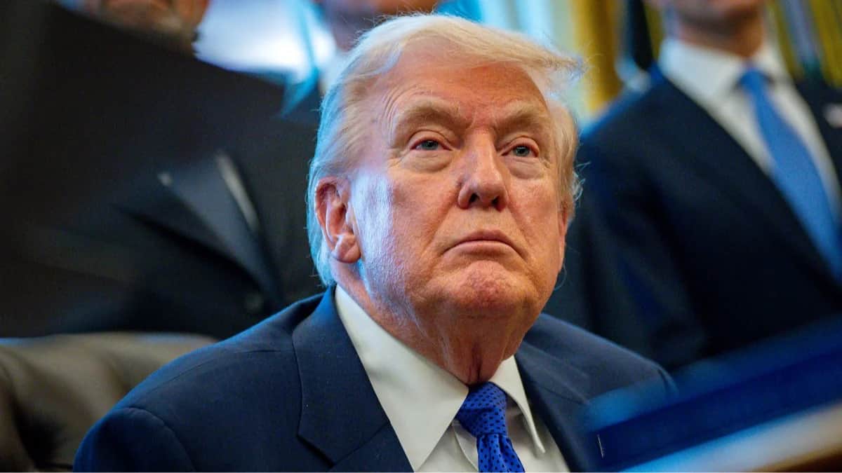 Дональд Трамп в Овальном кабинете Белого дома, Вашингтон, округ Колумбия, США, 2 февраля 2026 года. Фото: Bonnie Cash / EPA