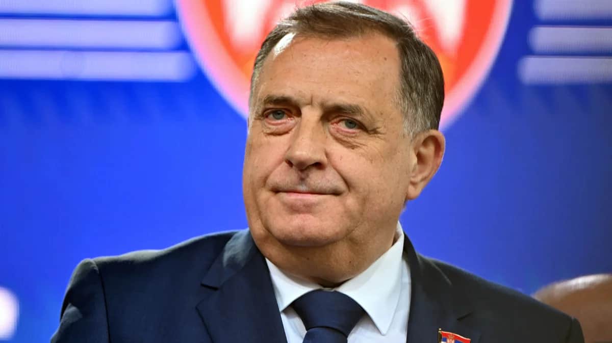 Лидер боснийских сербов Милорад Додик на митинге в Баня-Луке, 18 апреля 2024 года. Фото: Elvis Barukcic / AFP / Scanpix / LETA