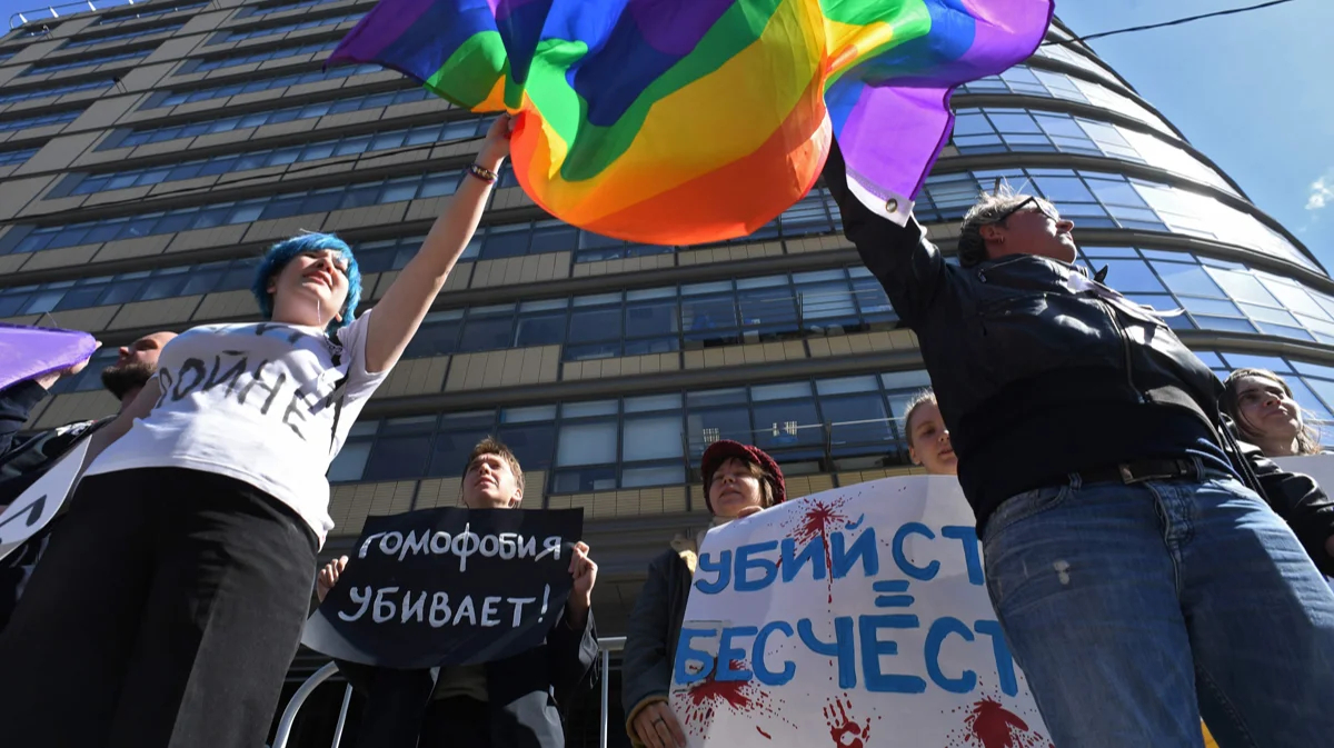 «Я не могу найти мужскую работу, меня там изобьют. Но и на женскую не берут»