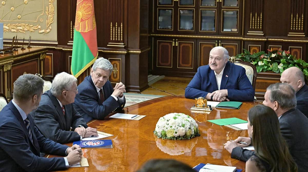 С мешком на голове, но на свободу