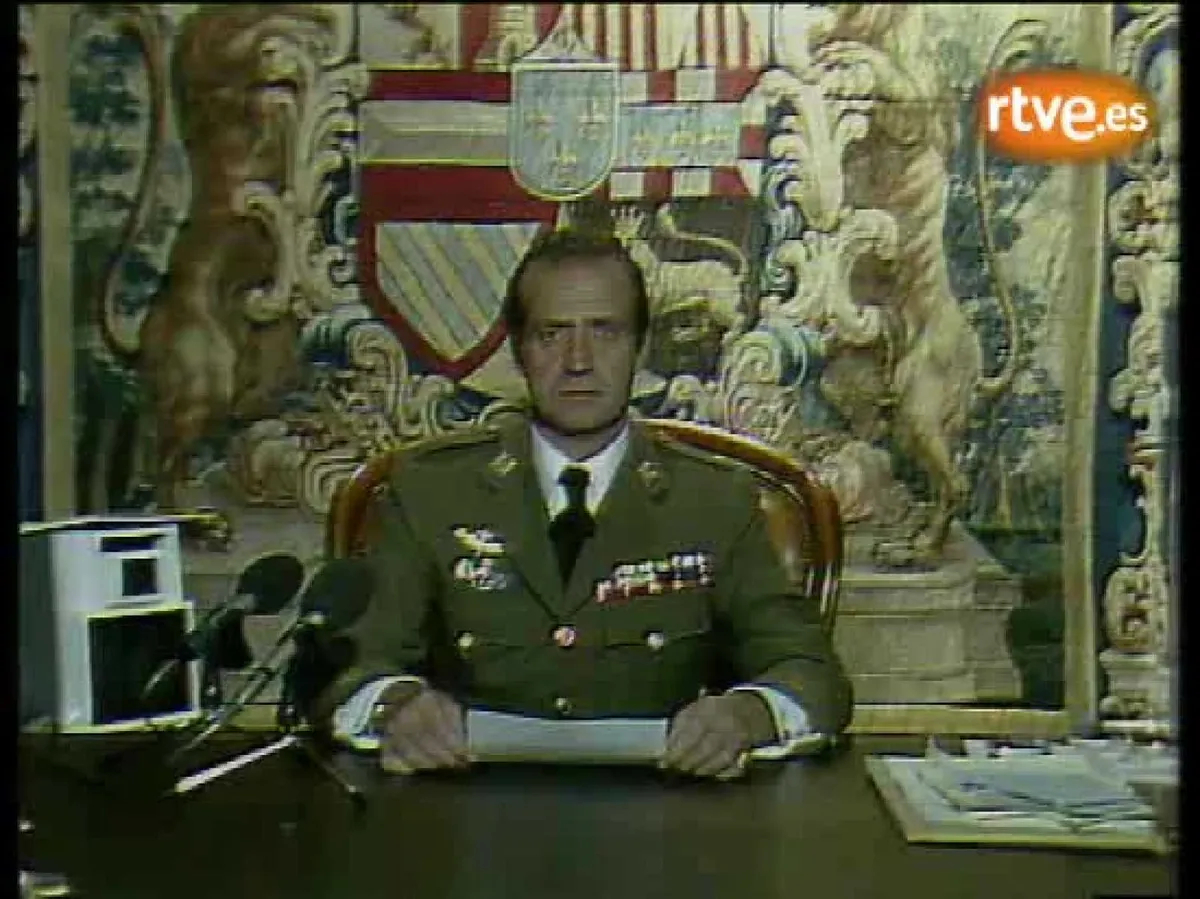 Телеобращение Хуана Карлоса I во время реакционного путча 1981 года. Фото: скрин <a href="https://www.rtve.es/play/videos/fue-noticia-en-el-archivo-de-rtve/mensaje-del-rey-juan-carlos-tras-intentona-golpista-del-23f/5800871/">видео</a>