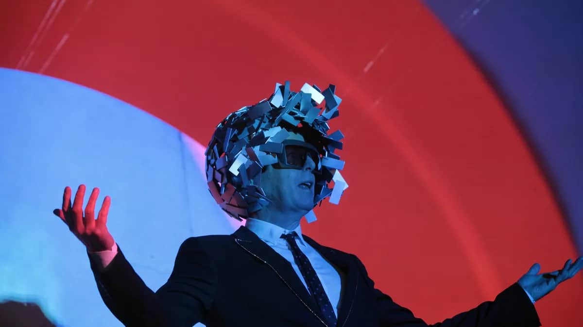 Neil Tennant of the Pet Shop Boys on stage during the Corona Capital Festival in Mexico City, 19 November 2016. Photo: EPA / SASHENKA GUTIERREZ