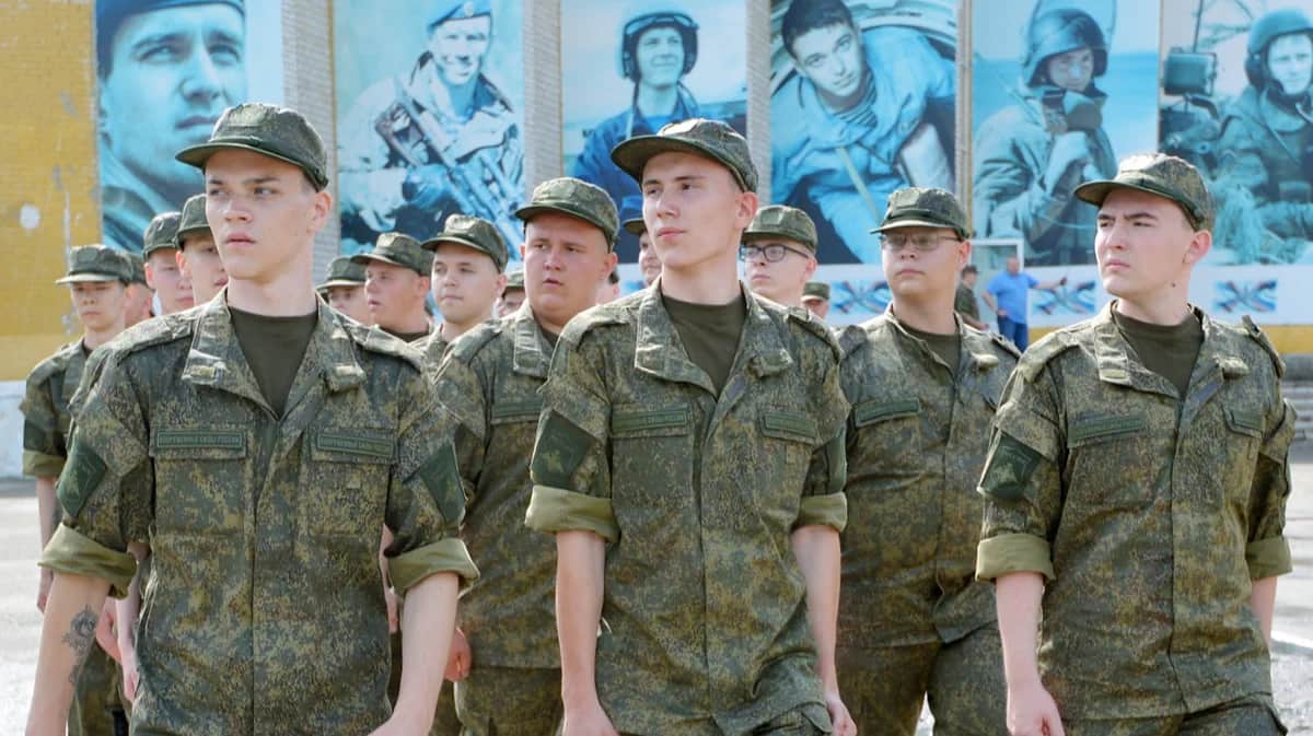 Призывники на церемонии отправки в гарнизоны в Челябинской области, 29 июня 2025 года. Фото: Александр Кондратук / Спутник / Imago Images / Scanpix / LETA