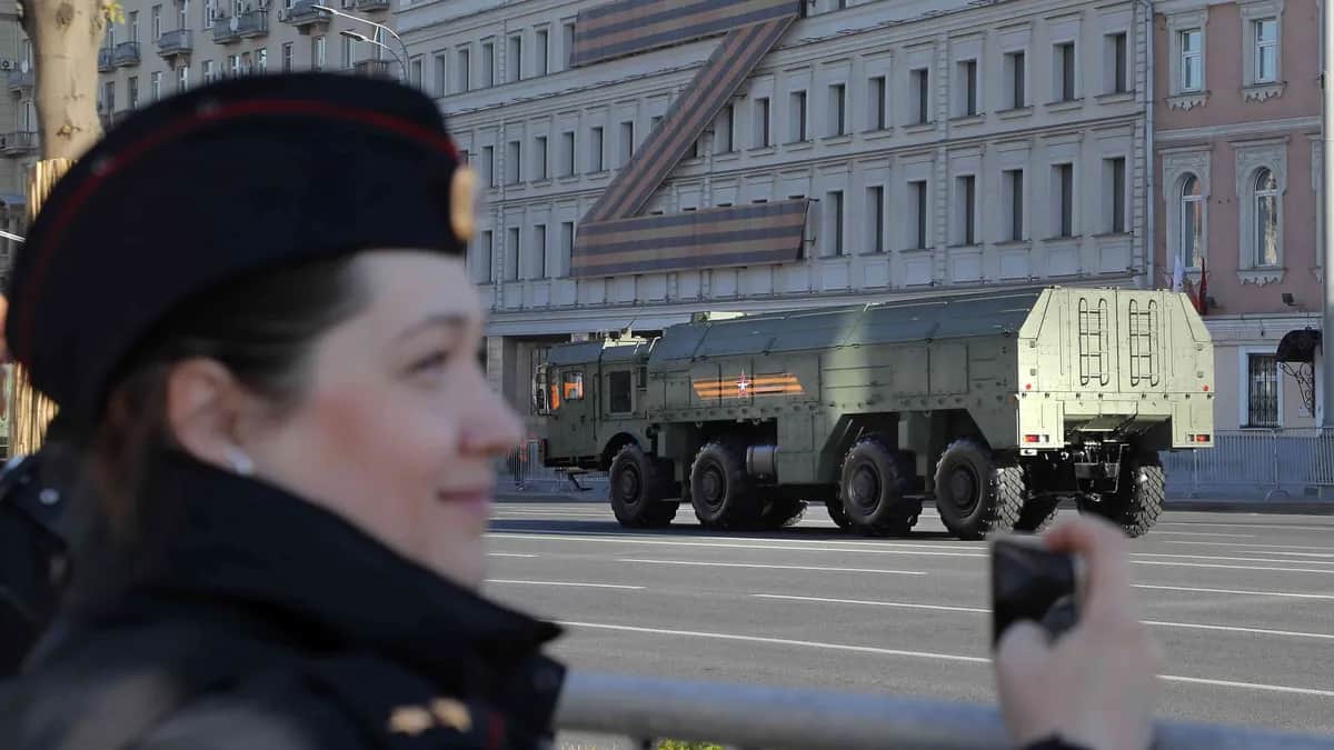 A Russian Iskander mobile short-range ballistic missile system drives in the downtown area of Moscow, Russia, 09 May 2023. Photo: EPA-EFE / MAXIM SHIPENKOV
