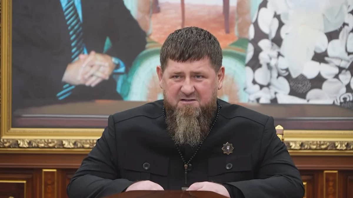 Рамзан Кадыров на совещании, 22 апреля 2024 года. Фото:&nbsp;<a target="_blank" data-stringify-link="https://t.me/RKadyrov_95/4699" data-sk="tooltip_parent" href="https://t.me/RKadyrov_95/4699" rel="noopener noreferrer">Рамзан Кадыров</a>&nbsp;/ Telegram