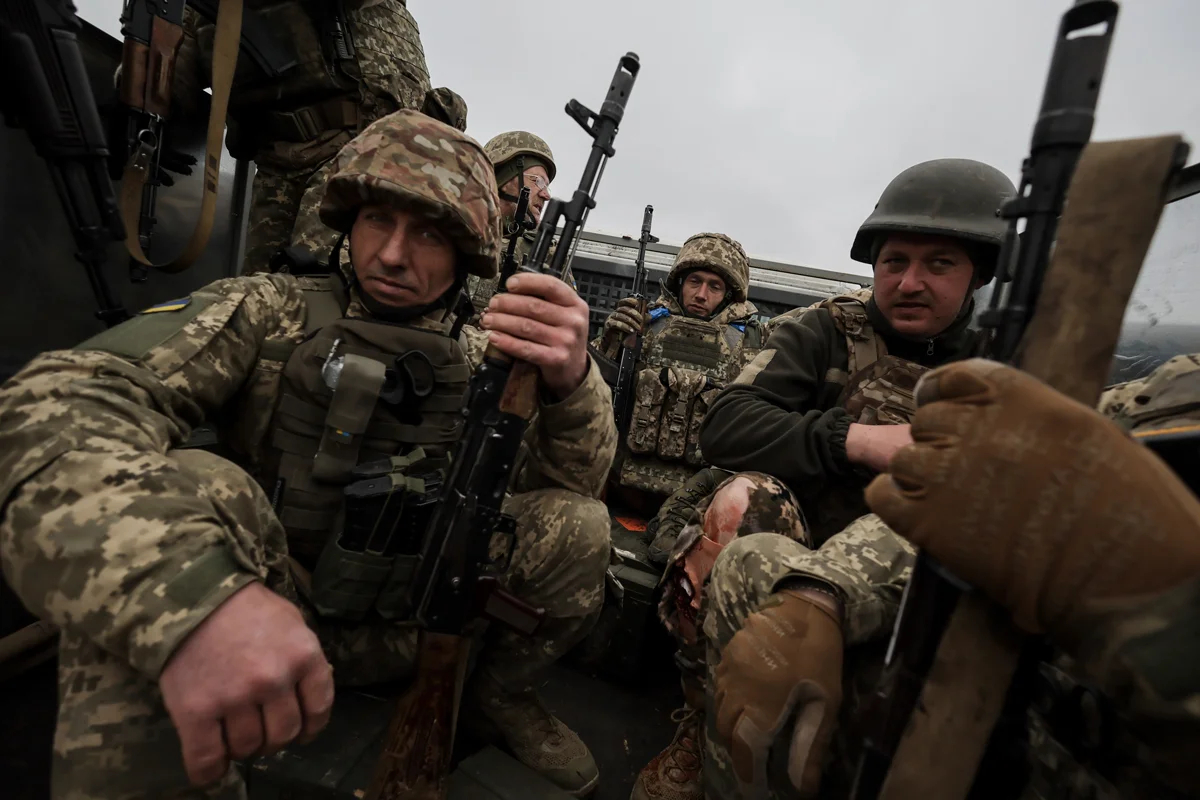 Украинские военнослужащие на полигоне на востоке Украины, 29 марта 2025 года. Фото: Oleg Petrasiuk / AP Photo / Scanpix / LETA