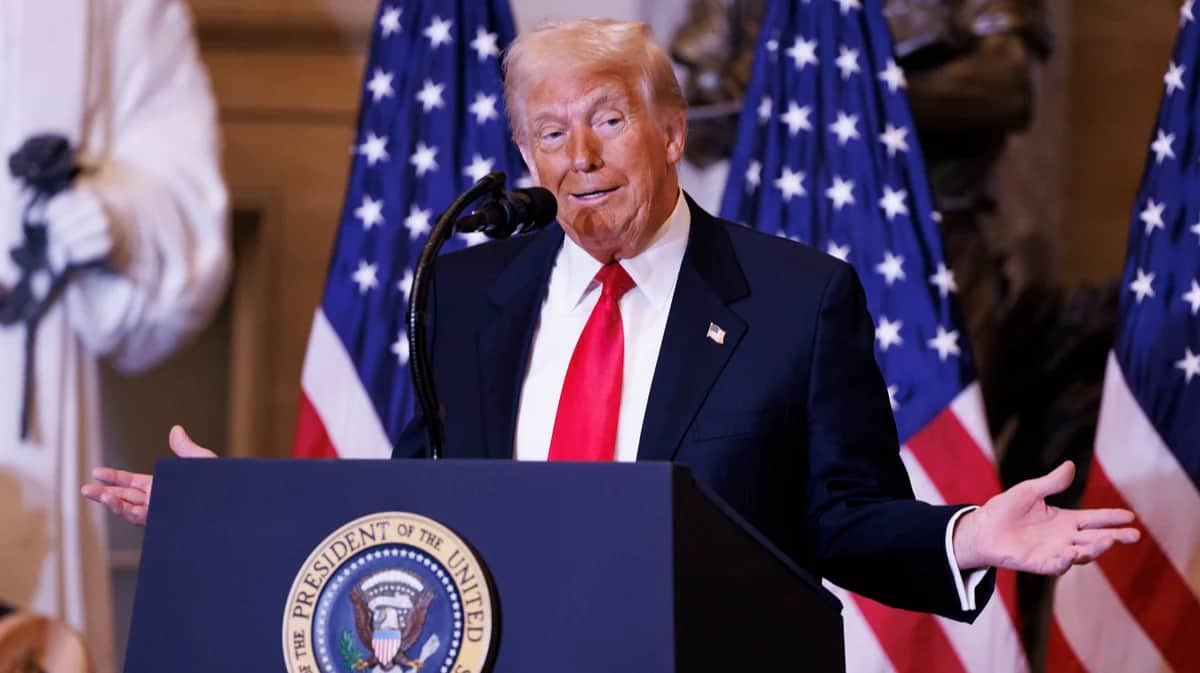 Дональд Трамп выступает на Национальном молитвенном завтраке в здании Конгресса США, Вашингтон, 6 февраля 2025 года. Фото: Aaron Schwartz / EPA