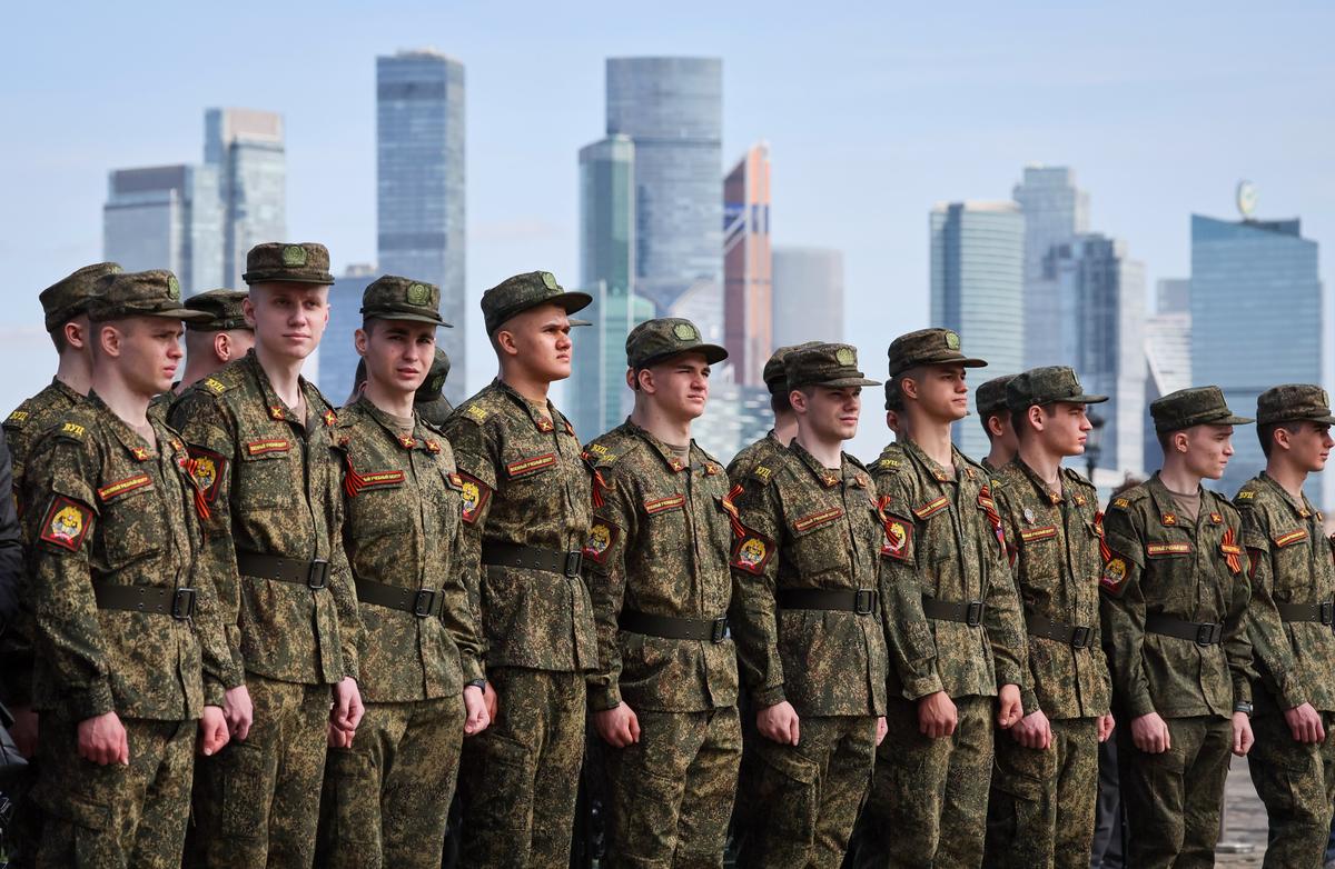 Russian soldiers stand in formation before the Victory Rally for the 80th anniversary of victory in WWII in Moscow, Russia, 24 April 2025. Photo: EPA-EFE/YURY KOCHETKOV