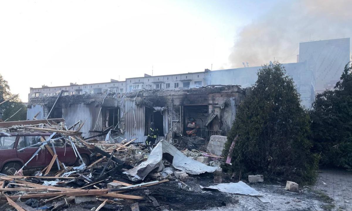 The aftermath of the attack on Dobropillia on 17 July 2025. Photo: State Emergency Service of Ukraine