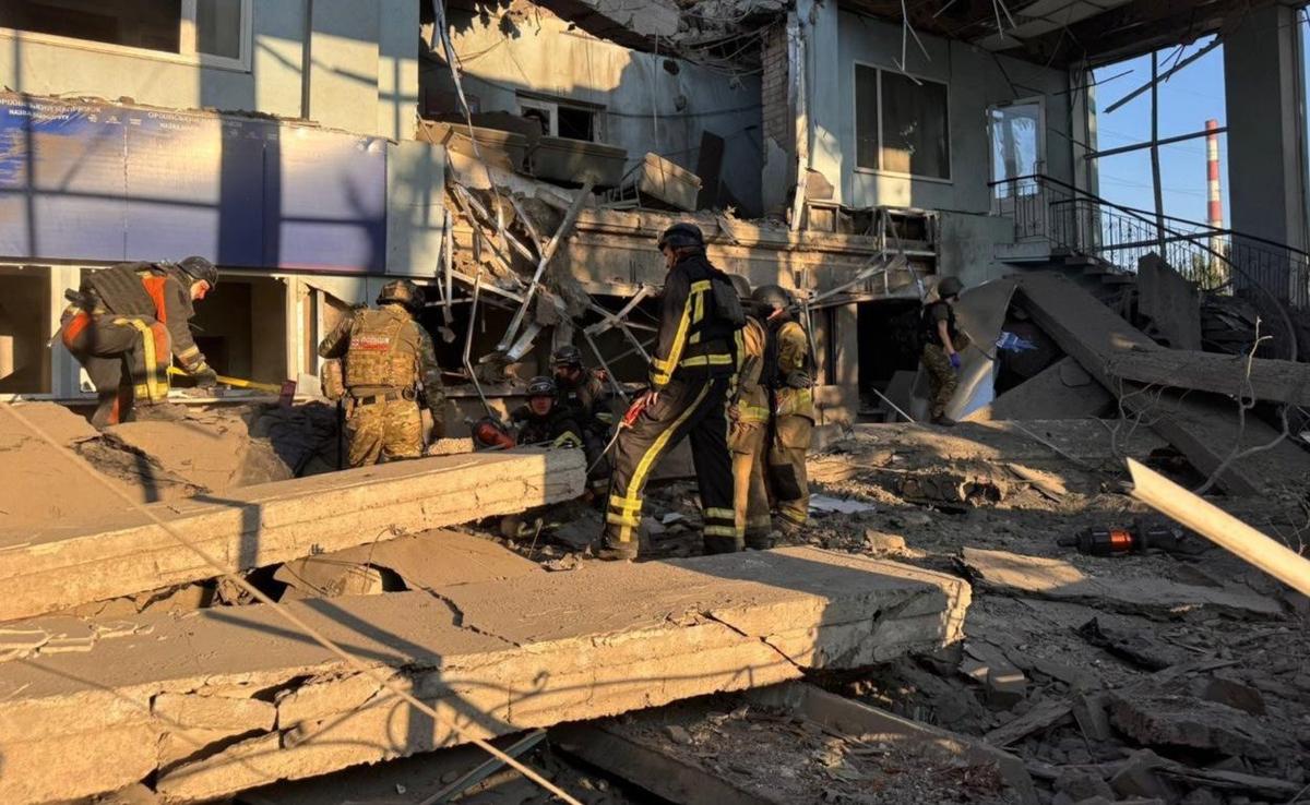 The aftermath of the attack on Zaporizhzhia on 10 August 2025. Photo: State Emergency Service of Ukraine