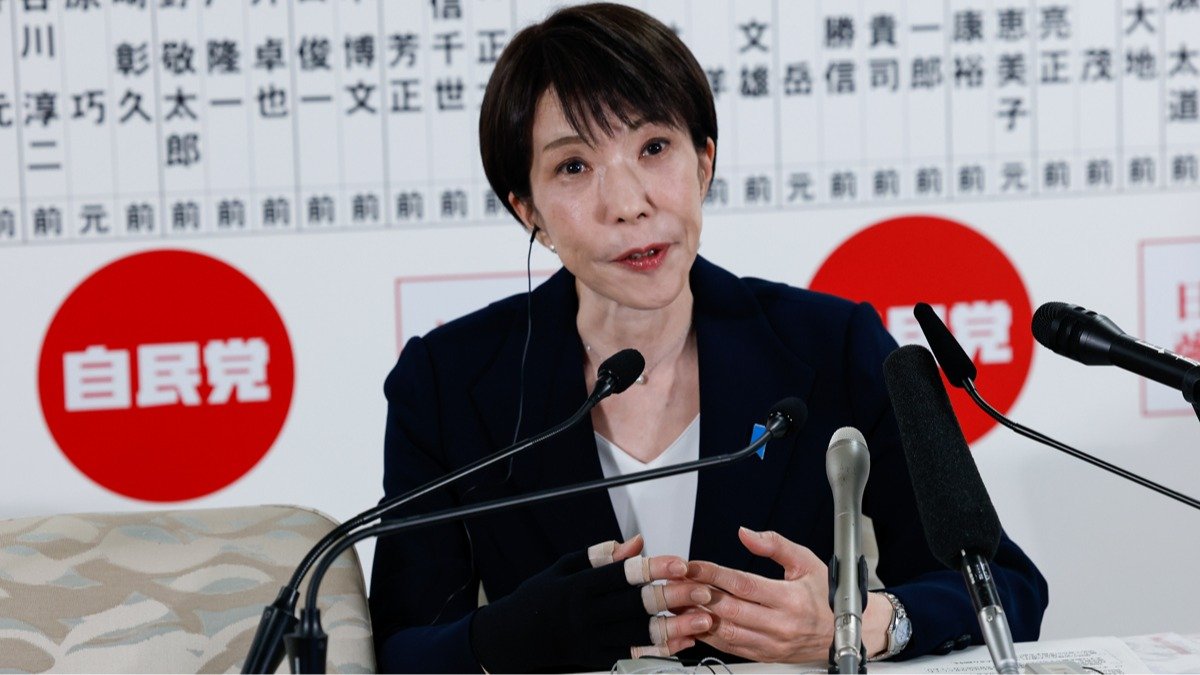 На досрочных выборах в Японии победила правящая партия. Рискованная ставка премьер-министра Японии Санаэ Такаити сработала