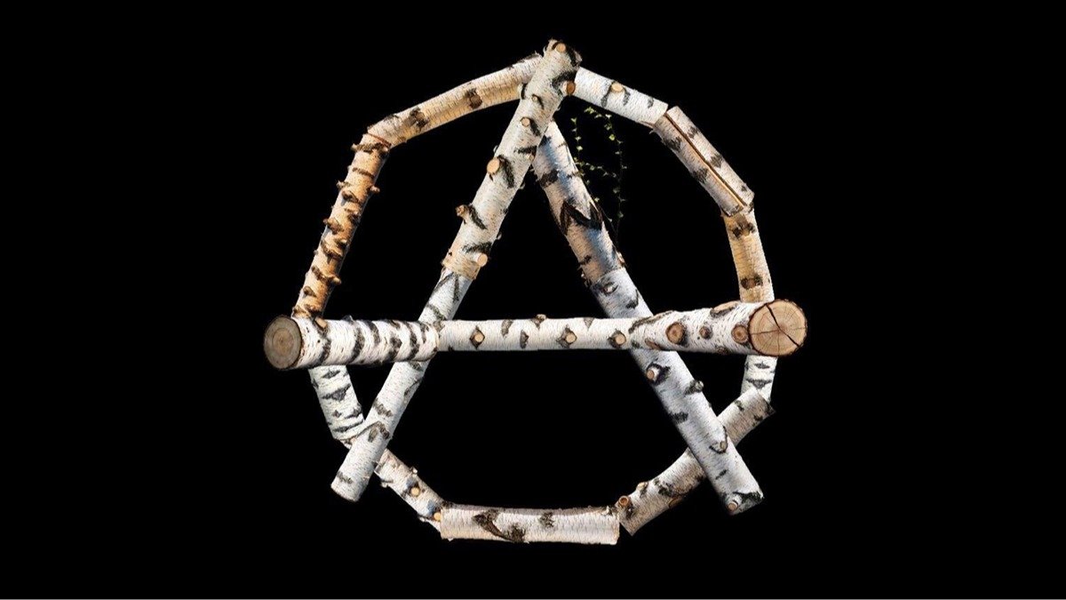 Страна болот, страна сирот