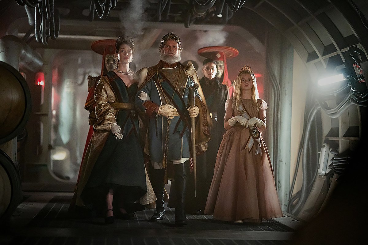 Кадр из фильма Зака Снайдера « Мятежная Луна: Оставляющая шрамы » . Фото: Clay Enos/Netflix