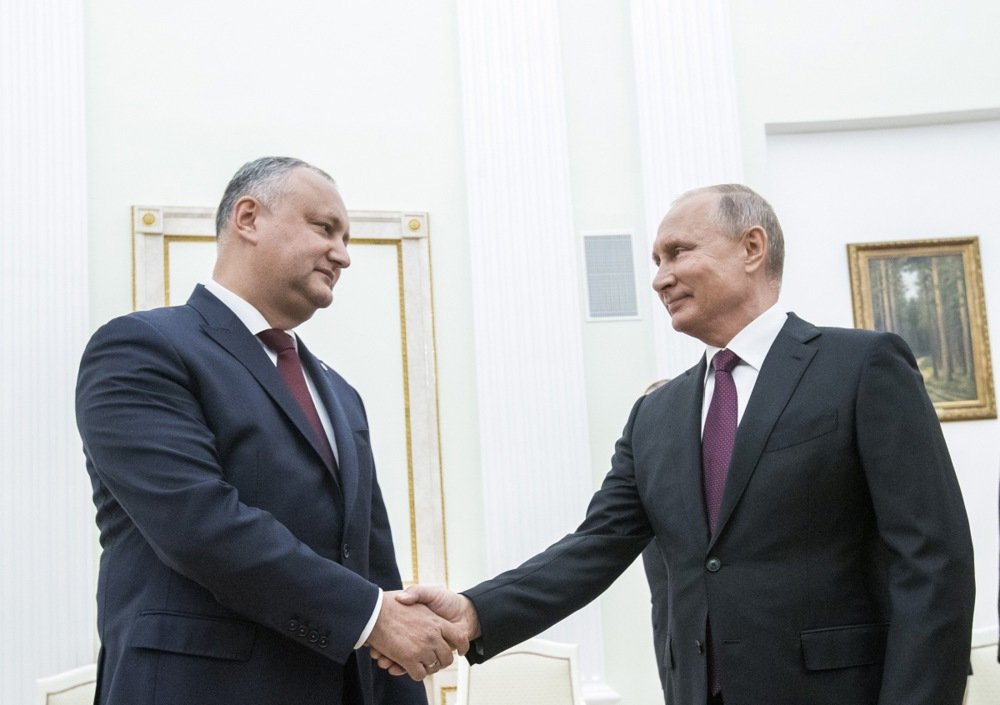 Igor Dodon, then president of Moldova, and Vladimir Putin meet at the Kremlin in Moscow, Russia, 31 October 2018. Photo: EPA/DUMITRU DORU
