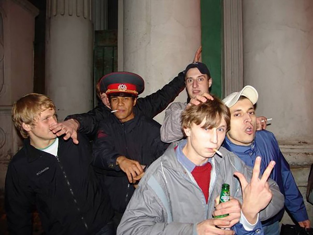 Паша Техник со своими друзьями и коллегами по группе Kunteynir. Фото: соцсети / личный архив Павла Ивлева