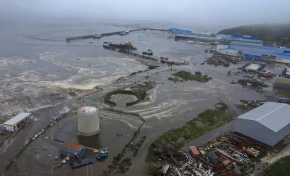 A still image taken from a handout video provided by the Geophysical Center of the Russian Academy of Sciences shows a flooded area in Severo-Kurilsk, Russia, 30 July 2025. Photo: EPA